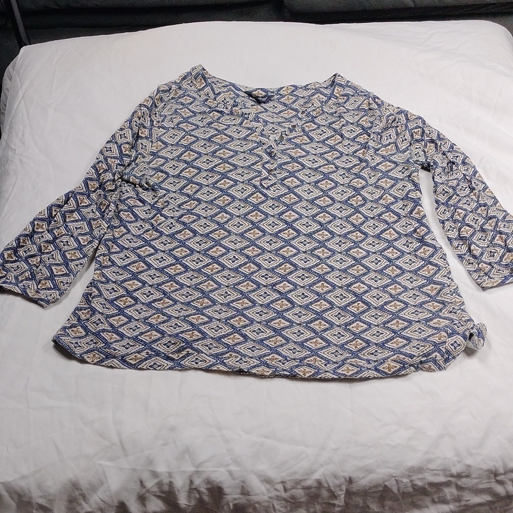 Lucky Brand  Women's medium sized top